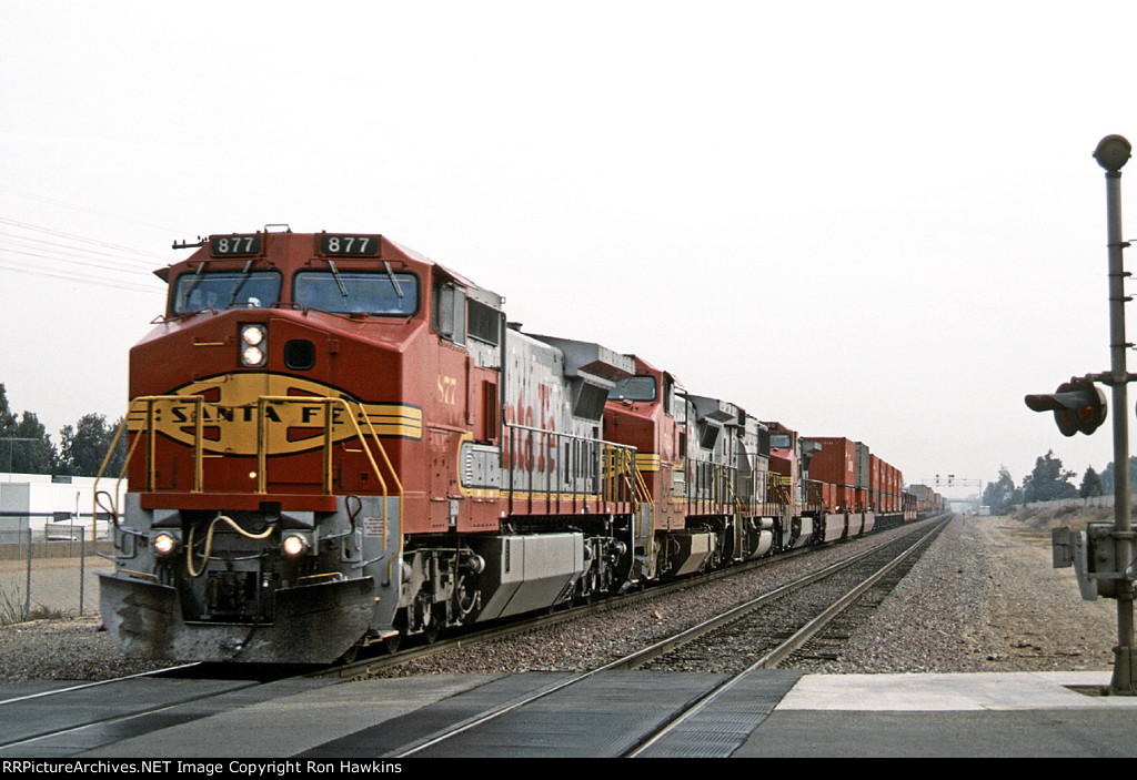 ATSF 877